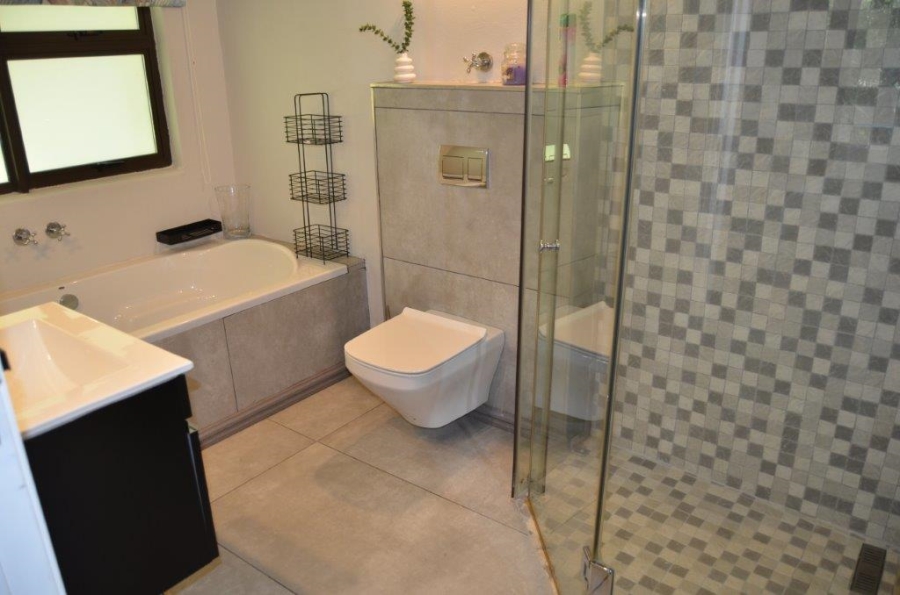 3 Bedroom Property for Sale in Lakeland North West